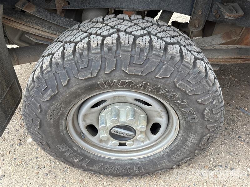 Ford F-250 Ostalo