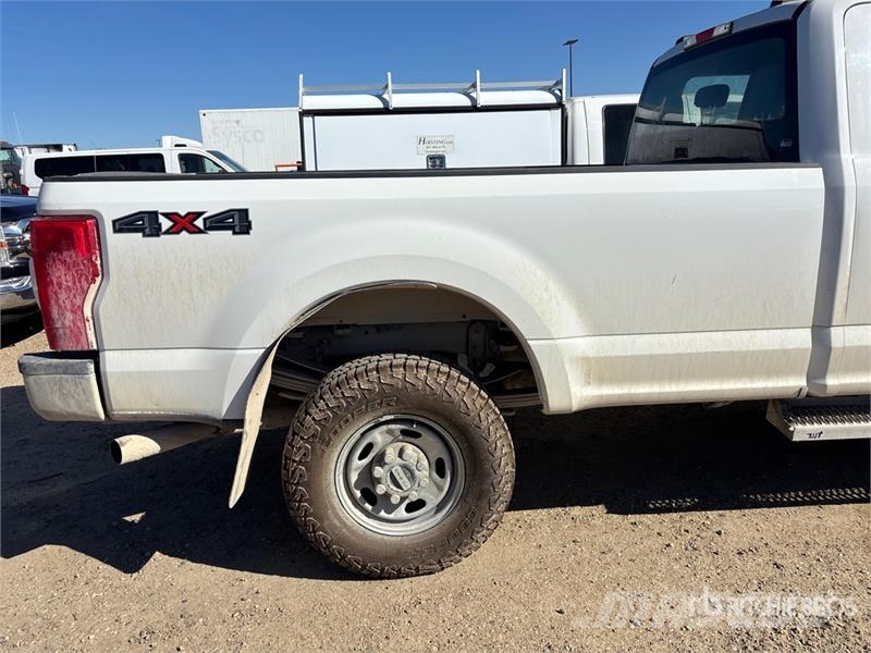 Ford F-250 Kita