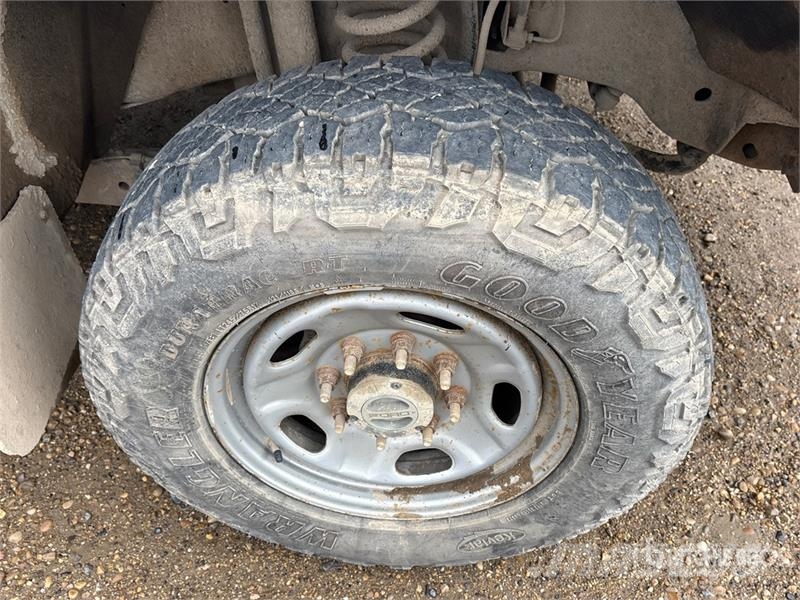 Ford F-250 4x4 Crew Cab Pickup Прочие фургоны