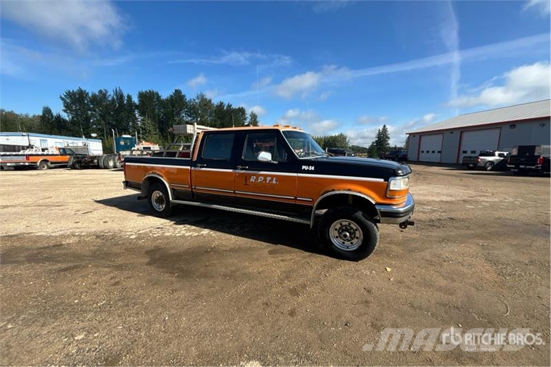 Ford F-250 4x4 Crew Cab Pickup Άλλα Vans