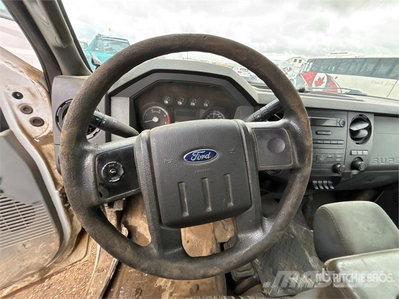 Ford F-250 4x4 Crew Cab Pickup Прочие фургоны