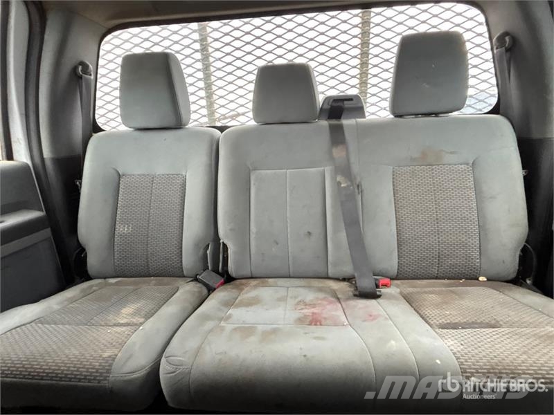 Ford F-250 4x4 Crew Cab Pickup Прочие фургоны