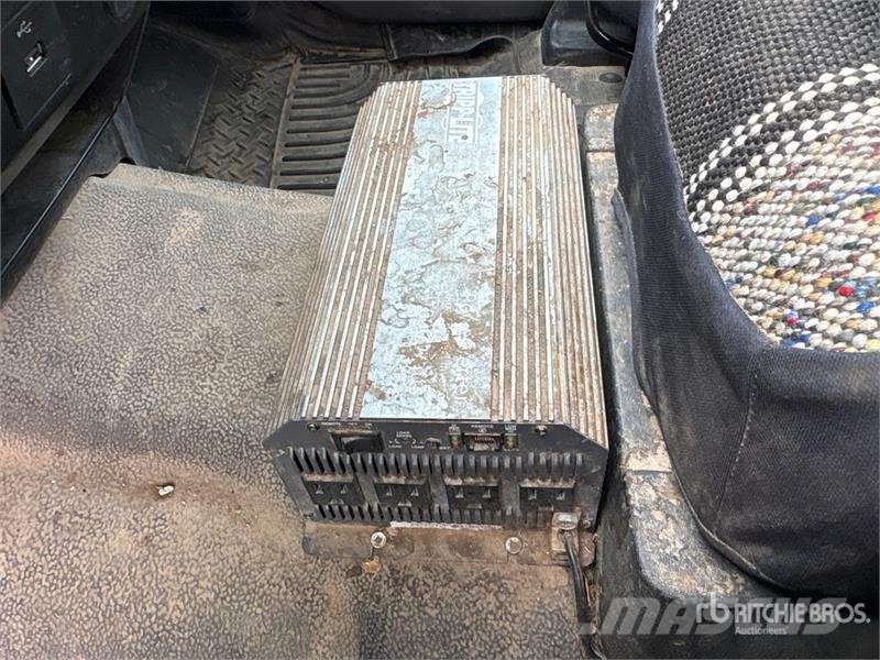 Ford F-250 4x4 Crew Cab Pickup Ostalo