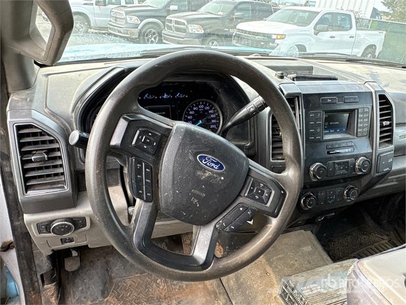 Ford F-250 4x4 Crew Cab Pickup Ostalo
