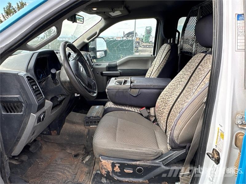 Ford F-250 4x4 Crew Cab Pickup Ostalo