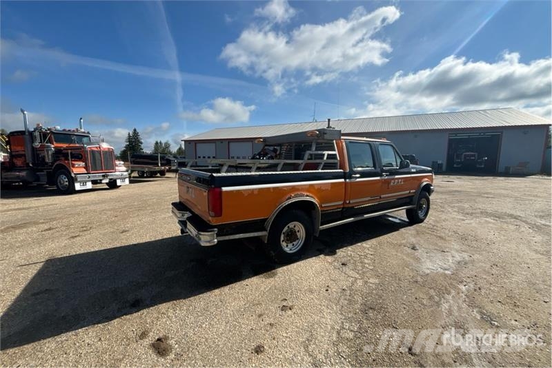 Ford F-250 4x4 Crew Cab Pickup Άλλα Vans