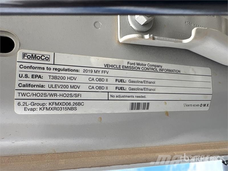 Ford F-250 4x4 Crew Cab Pickup Ostalo