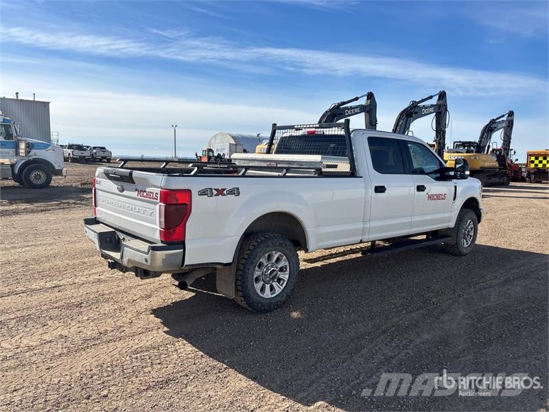 Ford F-250 4x4 Crew Cab Pickup Ostalo