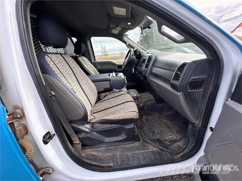 Ford F-250 4x4 Crew Cab Pickup Ostalo