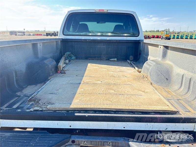 Ford F-250 4x4 Extended Cab Pickup Прочие фургоны