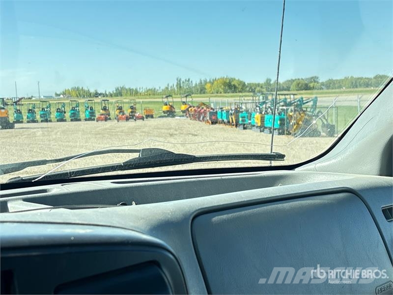 Ford F-250 4x4 Extended Cab Pickup Прочие фургоны