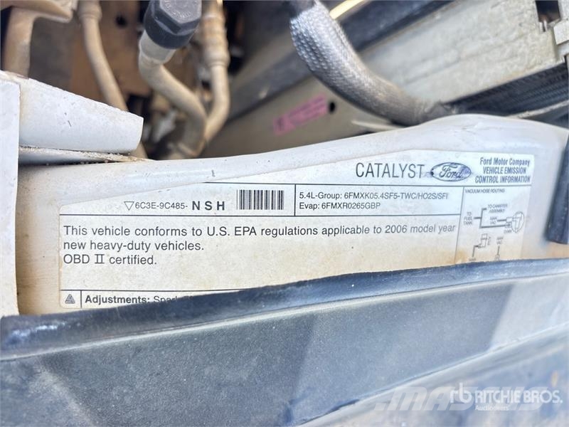 Ford F-250 4x4 Extended Cab Pickup Прочие фургоны