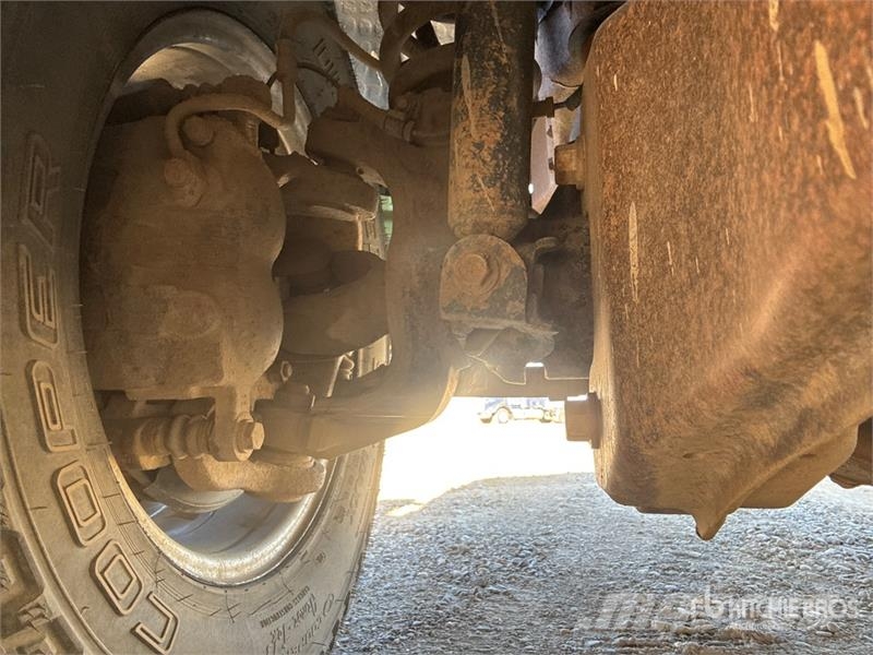 Ford F-250 4x4 Extended Cab Pickup Прочие фургоны