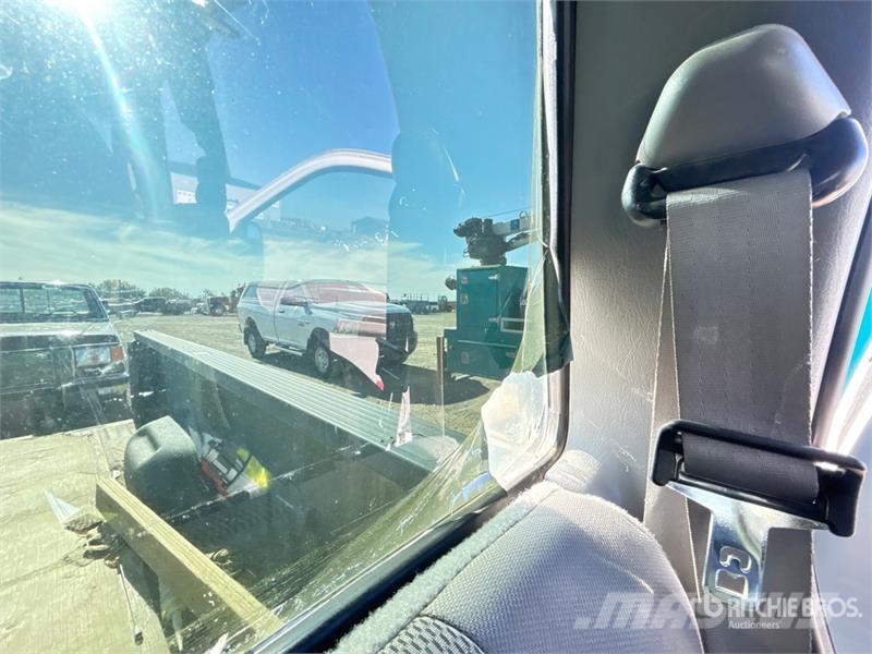 Ford F-250 4x4 Extended Cab Pickup Прочие фургоны