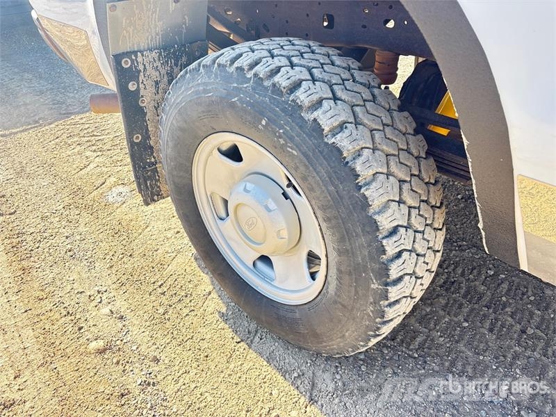 Ford F-250 4x4 Extended Cab Pickup Прочие фургоны
