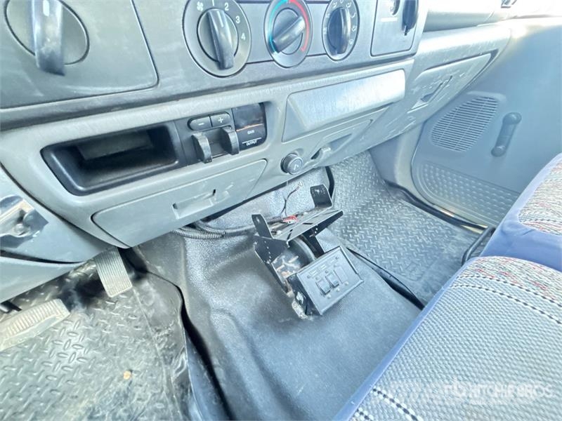 Ford F-250 4x4 Extended Cab Pickup Прочие фургоны