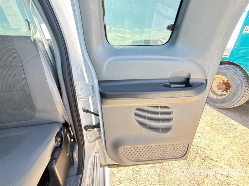 Ford F-250 4x4 Extended Cab Pickup Прочие фургоны