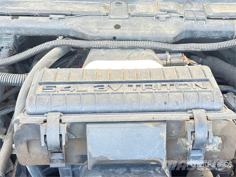 Ford F-250 4x4 Extended Cab Pickup Прочие фургоны