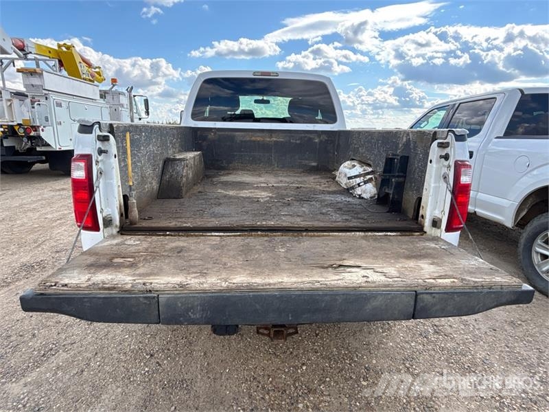 Ford F-250 4x4 Extended Cab Pickup Άλλα Vans