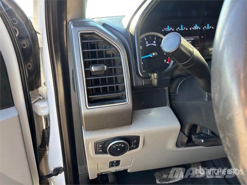 Ford F-250 4x4 Pickup Inne