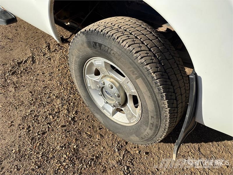 Ford F-250 4x4 Pickup Other