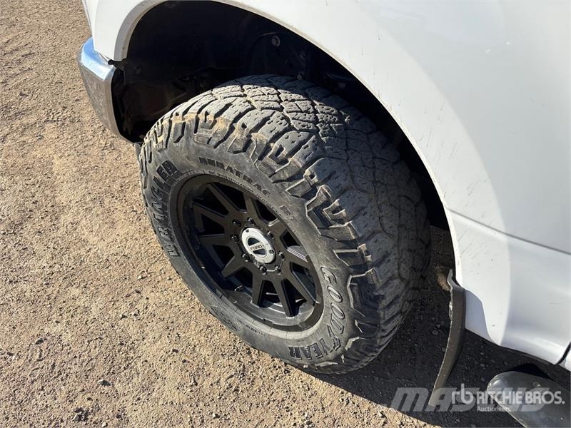 Ford F-250 4x4 Pickup Inne