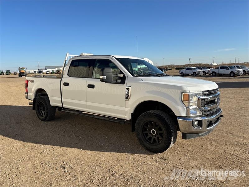 Ford F-250 FX4 4x4 Crew Cab Pickup Autre fourgon / utilitaire