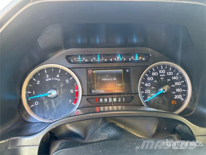 Ford F-250 FX4 4x4 Crew Cab Pickup Autre fourgon / utilitaire
