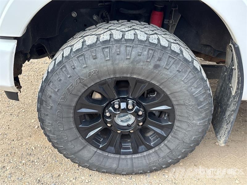Ford F-250 Lariat 4x4 Crew Cab Pickup Прочие фургоны