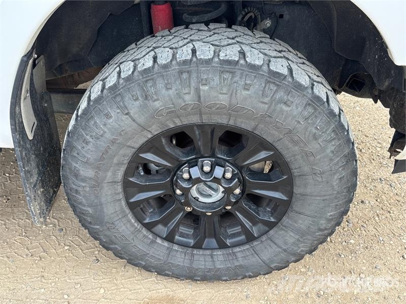Ford F-250 Lariat 4x4 Crew Cab Pickup Прочие фургоны