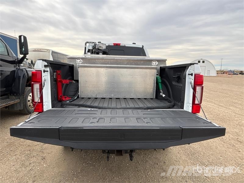 Ford F-250 Lariat 4x4 Crew Cab Pickup Прочие фургоны