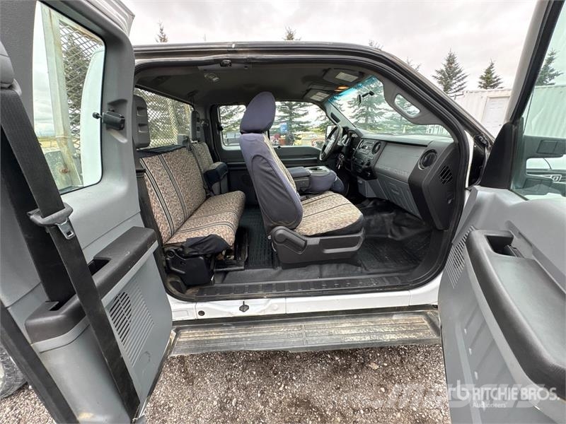 Ford F-250 XL 4x2 Extended Cab Pickup Ostalo