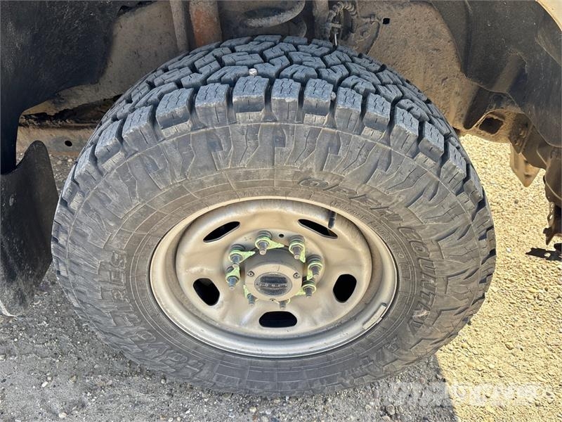 Ford F-250 XL 4x4 Crew Cab Pickup Other