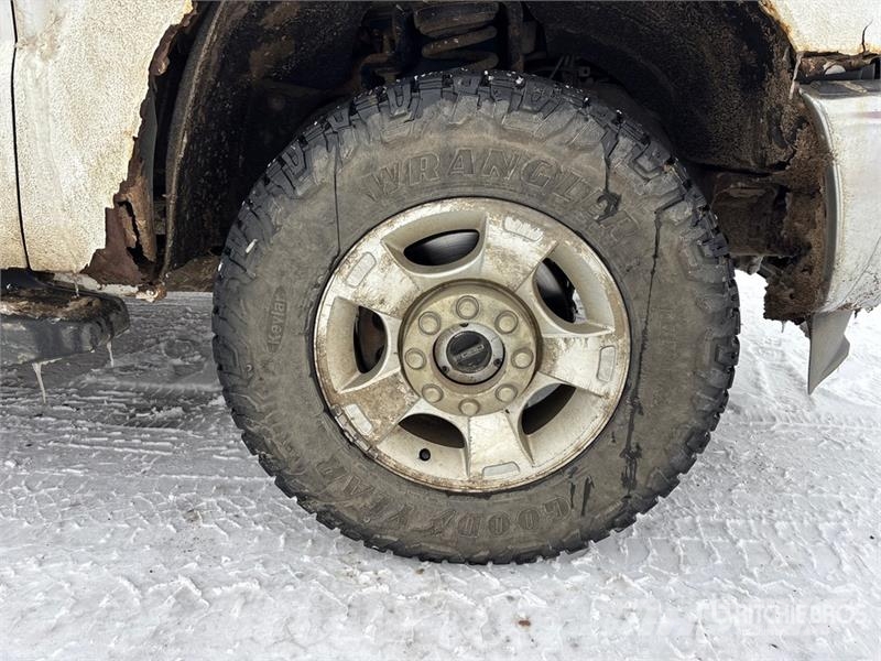 Ford F-250 XL 4x4 Crew Cab Pickup أخرى