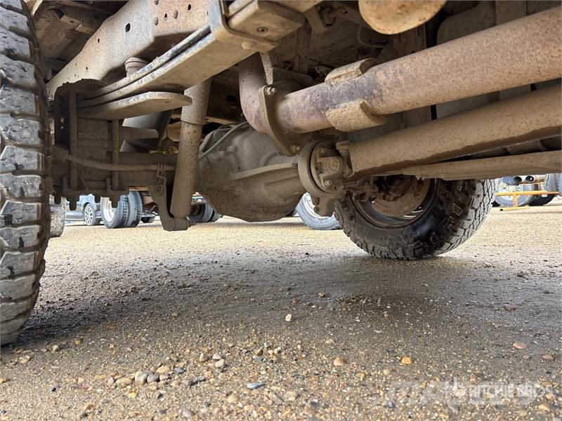Ford F-250 XL 4x4 Crew Cab Pickup (Inoperable) Other