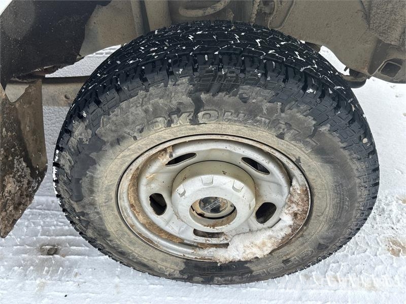 Ford F-250 XL 4x4 Crew Cab Pickup Drugi