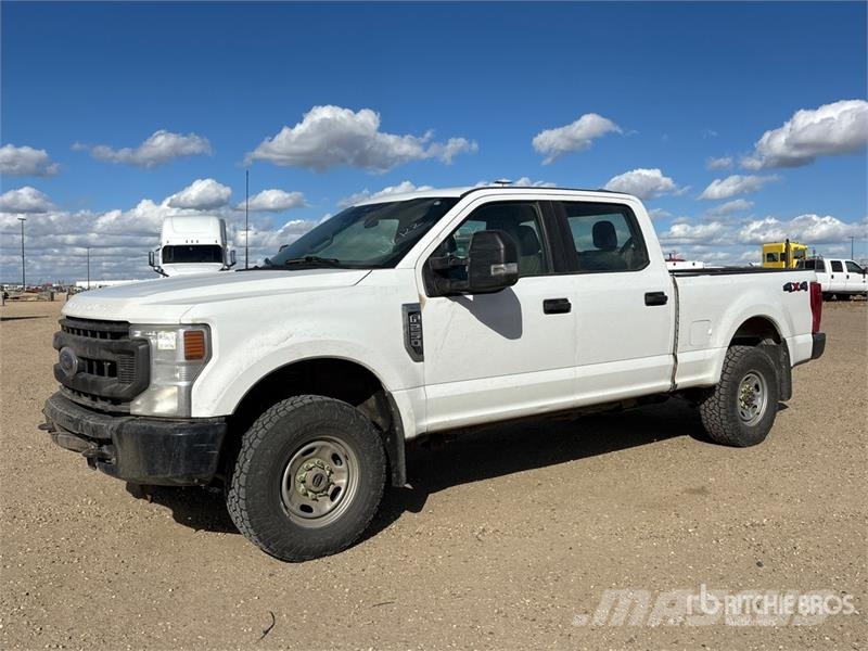 Ford F-250 XL 4x4 Crew Cab Pickup Other