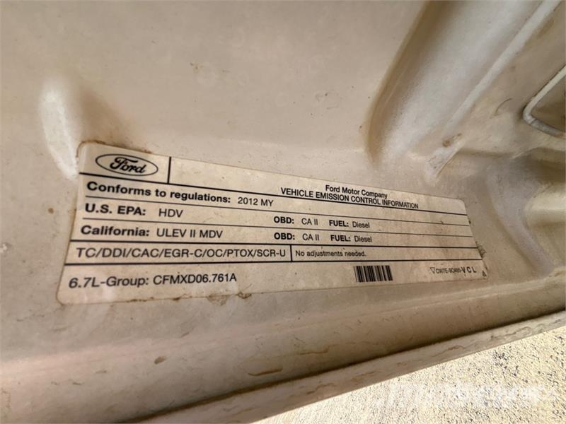 Ford F-250 XL 4x4 Crew Cab Pickup Прочие фургоны