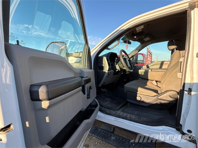 Ford F-250 XL 4x4 Extended Cab Pickup Ostalo