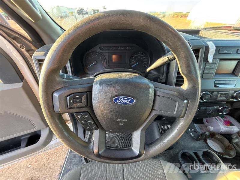 Ford F-250 XL 4x4 Extended Cab Pickup Ostalo