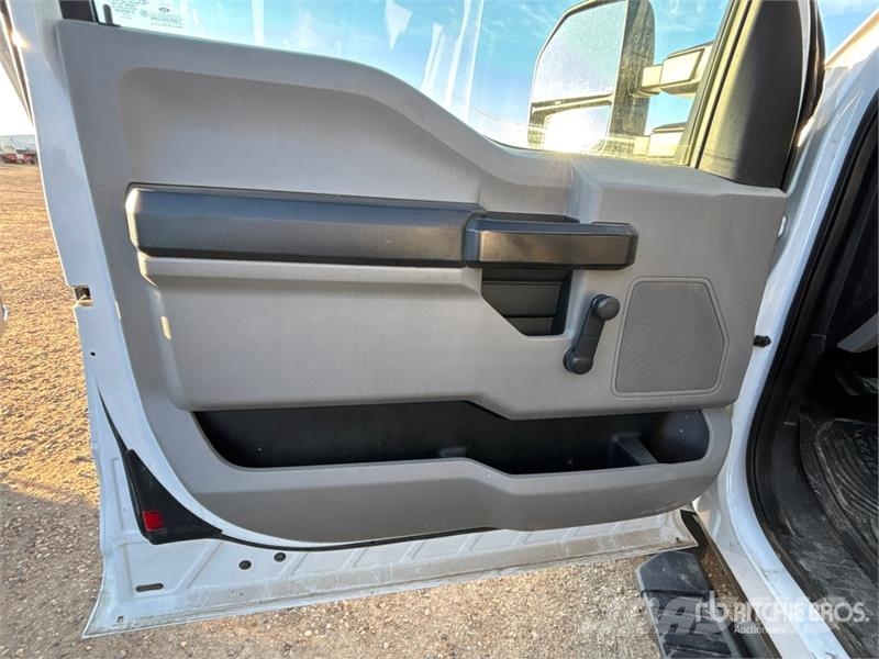 Ford F-250 XL 4x4 Extended Cab Pickup Ostalo