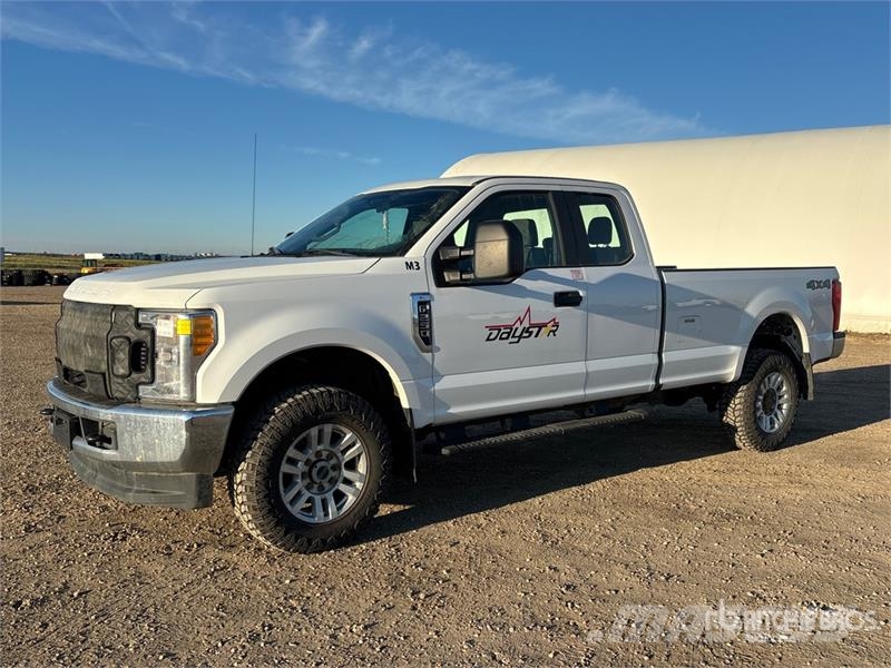 Ford F-250 XL 4x4 Extended Cab Pickup Ostalo