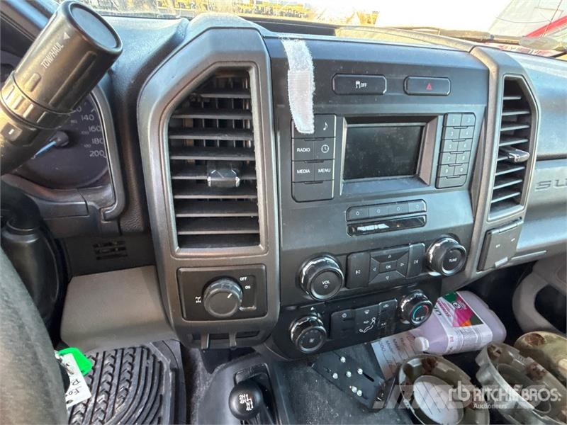 Ford F-250 XL 4x4 Extended Cab Pickup Ostalo
