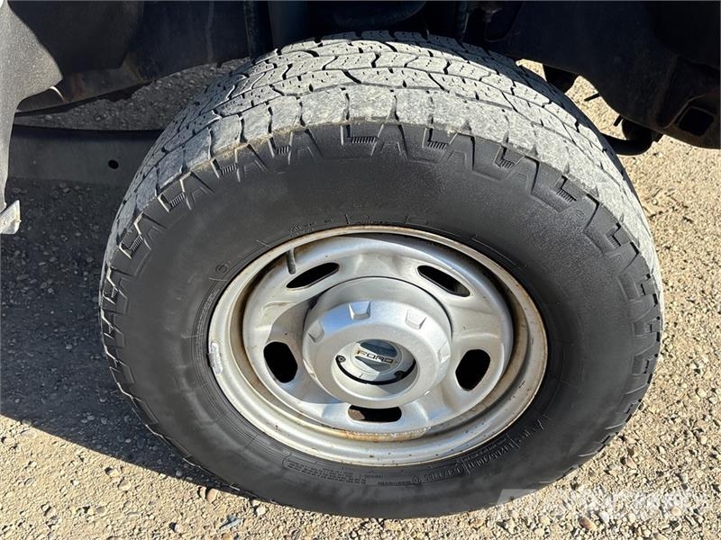 Ford F-250 XL 4x4 Extended Cab Pickup Ostalo