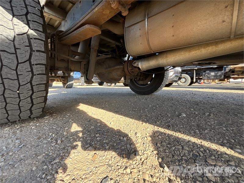 Ford F-250 XL 4x4 Extended Cab Pickup Ostalo