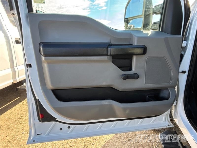 Ford F-250 XL 4x4 Extended Cab Pickup Ostalo