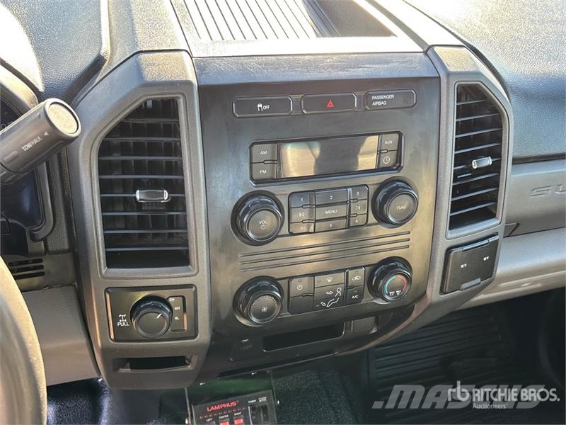 Ford F-250 XL 4x4 Extended Cab Pickup Ostalo