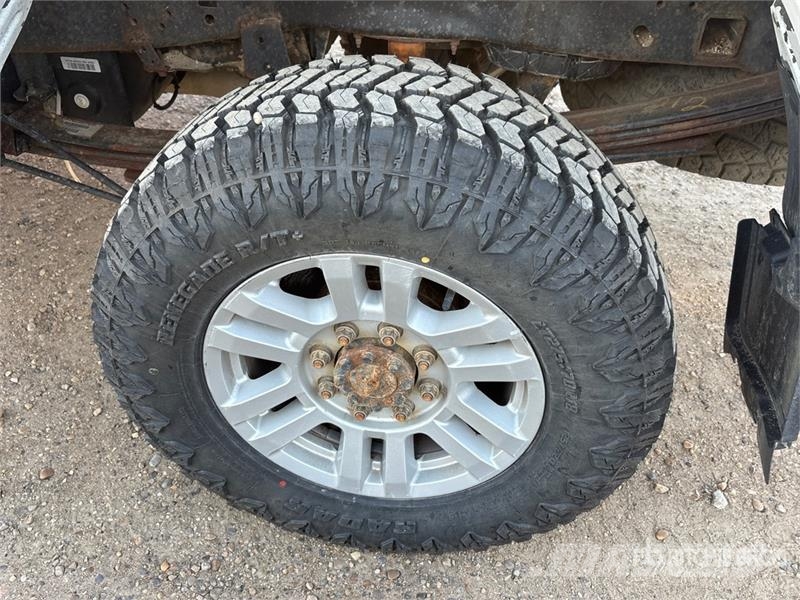 Ford F-250 XL 4x4 Extended Cab Pickup Ostalo