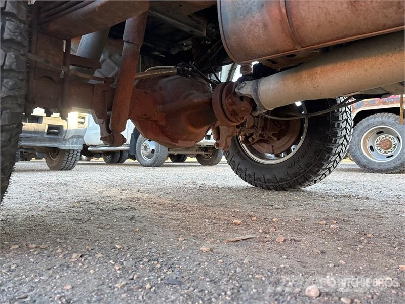 Ford F-250 XL 4x4 Extended Cab Pickup Ostalo