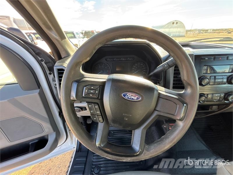 Ford F-250 XL 4x4 Extended Cab Pickup Ostalo